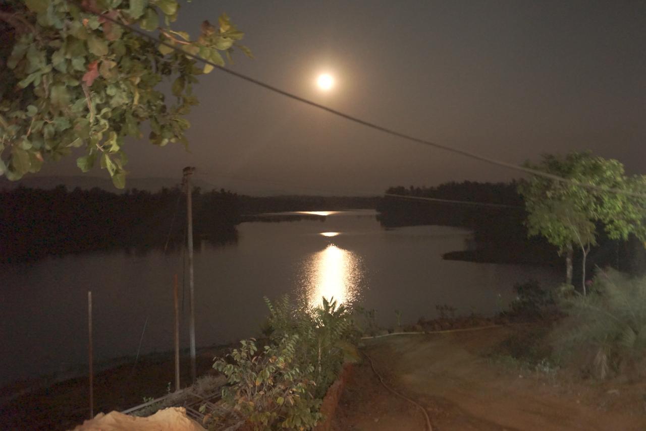 Sona Villa, The Lake Chalet Kudal  Экстерьер фото